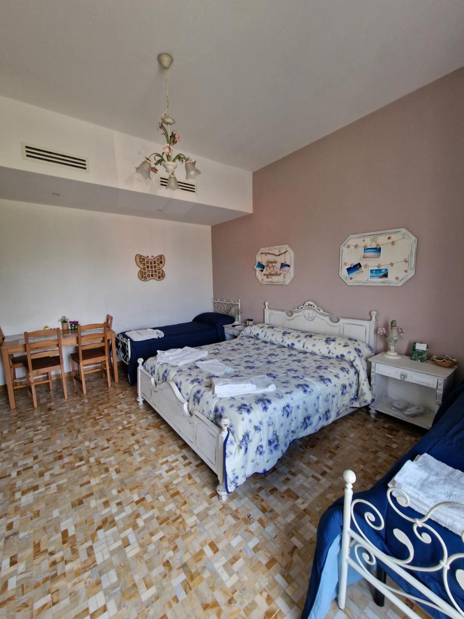 Camere Le Margherite Olbia Exterior photo